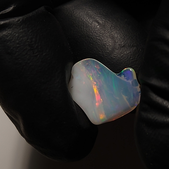 Spectacular Natural Opal With Rate Pattern - Picture 2 of 16